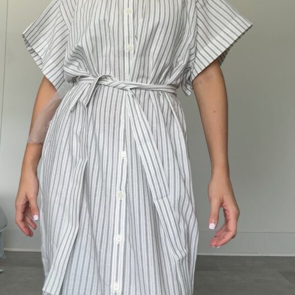 Linen Blend Relaxed Fit Dress - Picture 3 of 9